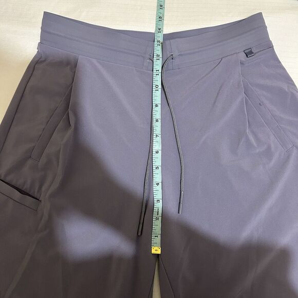 Athleta Venture Bermuda Shorts Sleek Travel 5 Pockets Size 6 Stretchy Drawstring - Picture 8 of 10